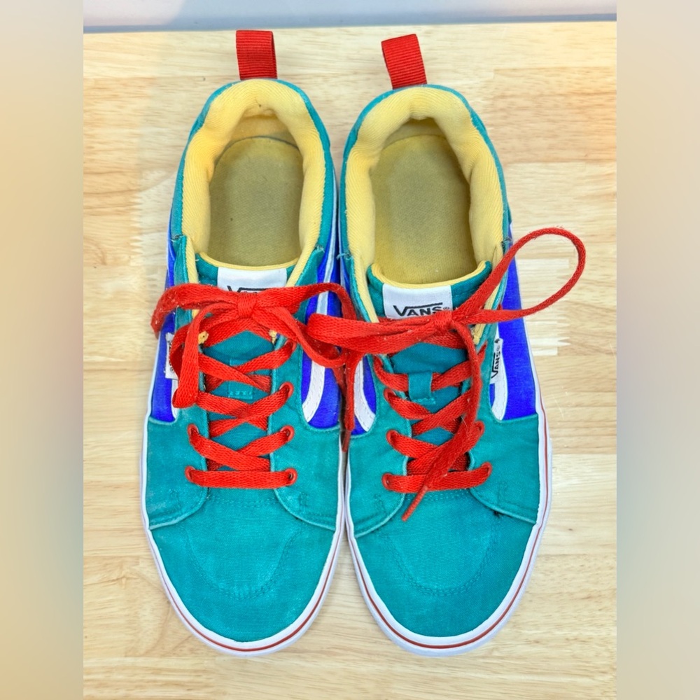 Colorblock Low-Top Sneakers in Teal, Blue & Red - Picture 3 of 14